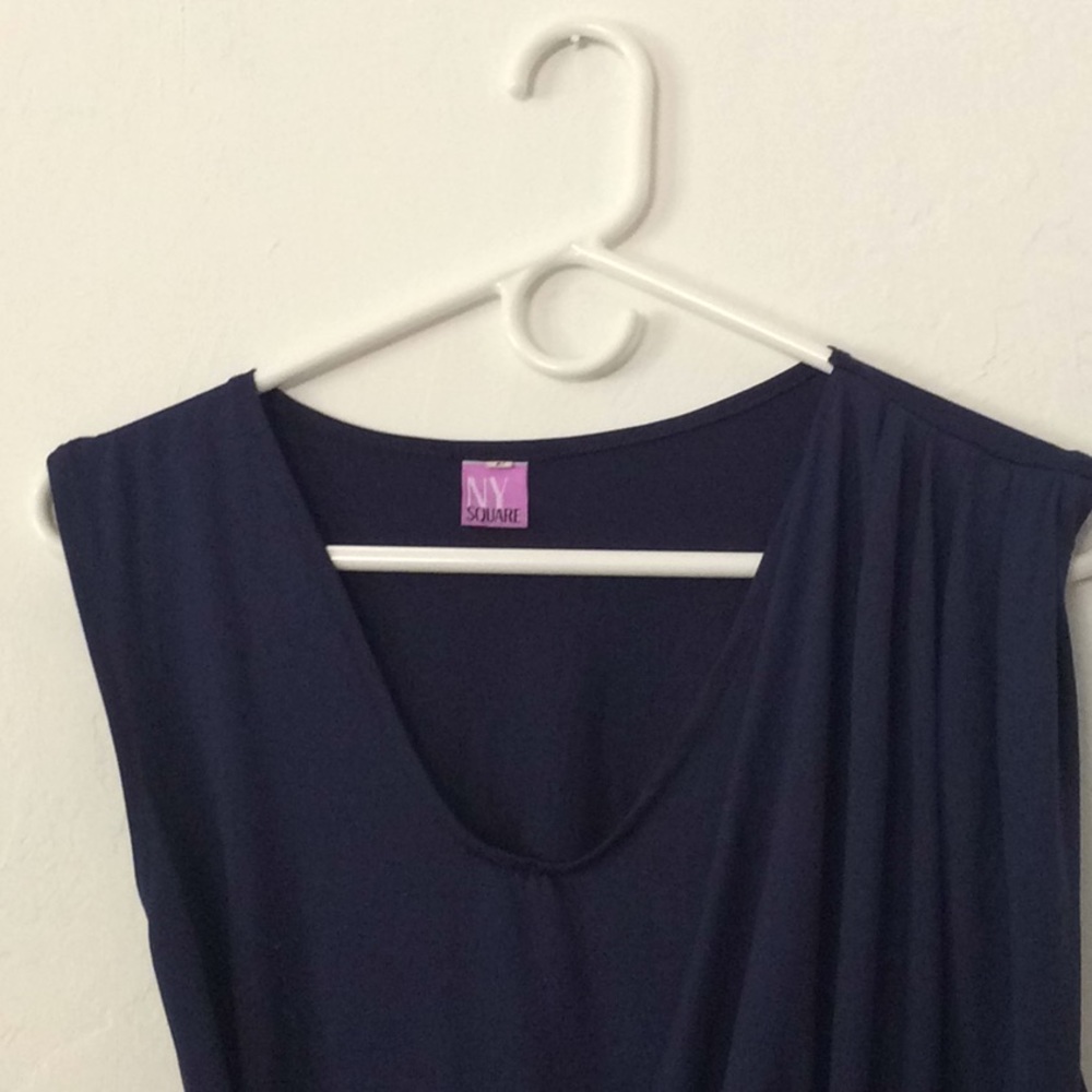NY Square Side Scrunched Sleeveless Top